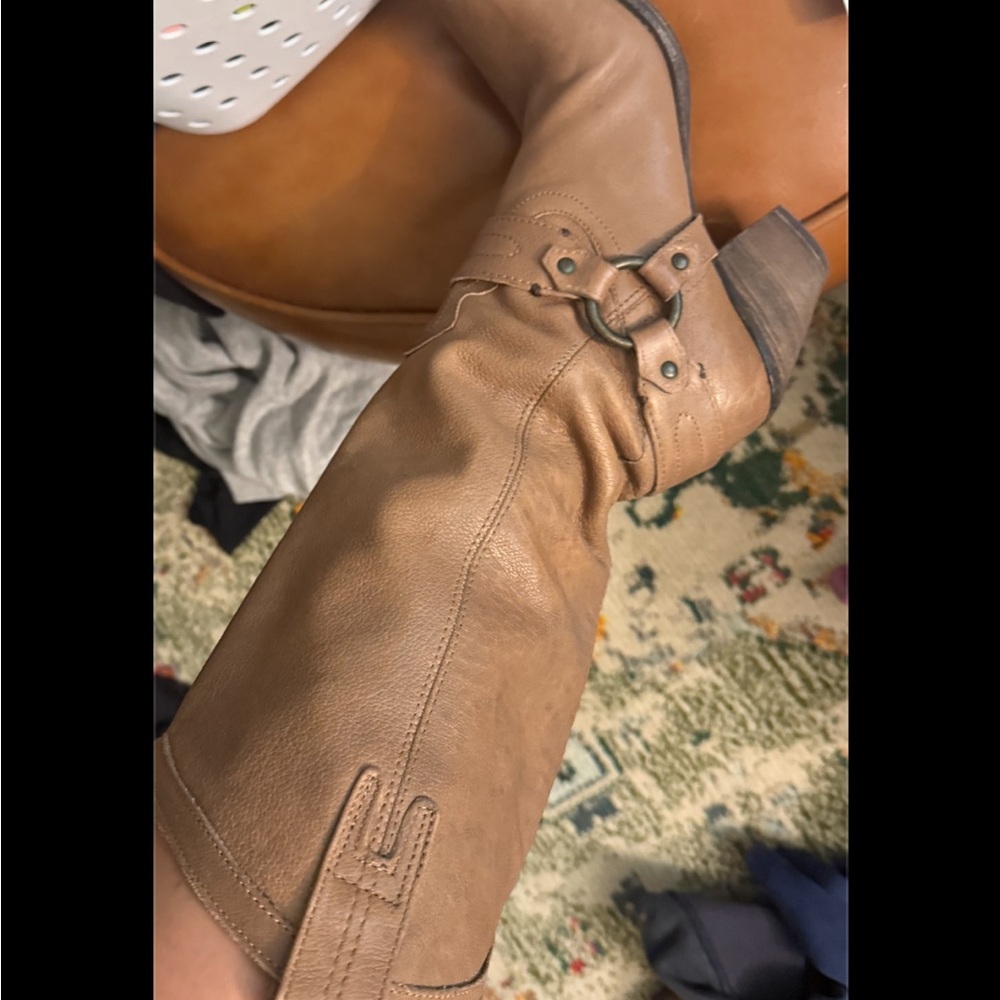 Frye Taylor (Vintage) Leather Western Boots - Picture 4 of 5